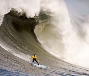 开云官方app入口-节奏大师与铁血防线，基耶萨的艺术与威尔士的钢铁意志