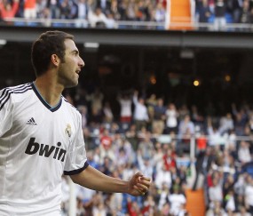 开云体育中国官网-铁卫救主！德里赫特连续破门定乾坤，拜仁补时绝杀演绎北欧惊魂夜