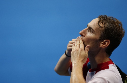 丹麦队轻取法国队，黄鸭组合点燃赛场