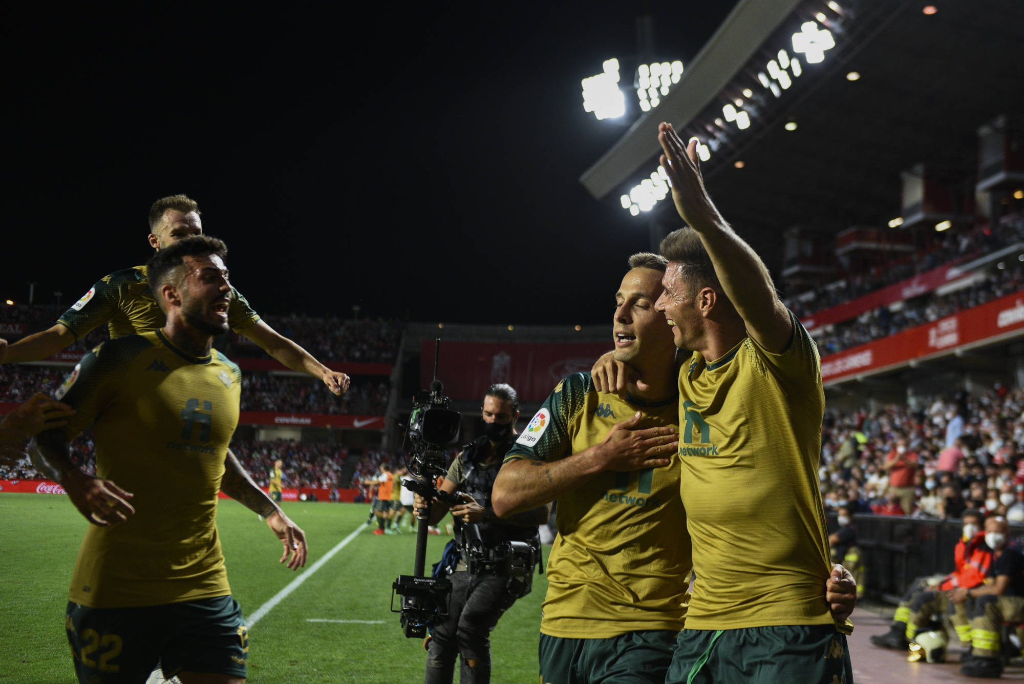 希腊绝杀皇马，加维刷新纪录