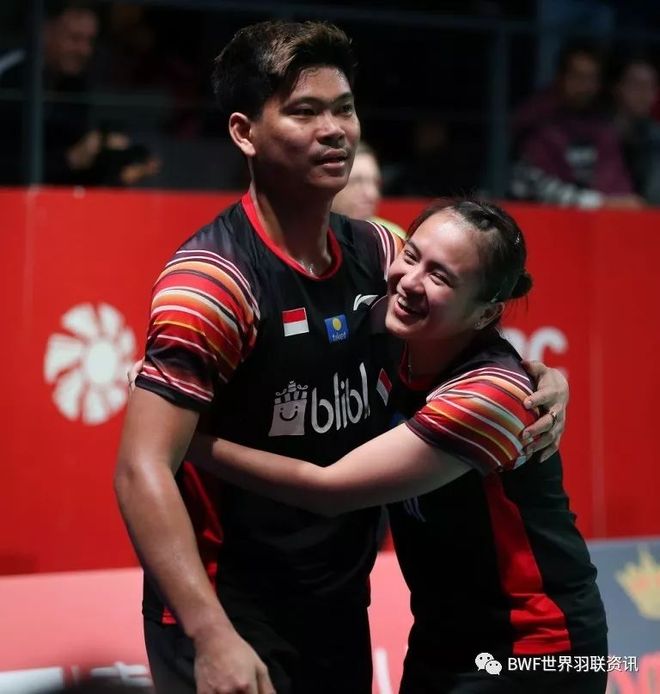 丹麦队逆转韩国队，黄鸭组合惊艳四座