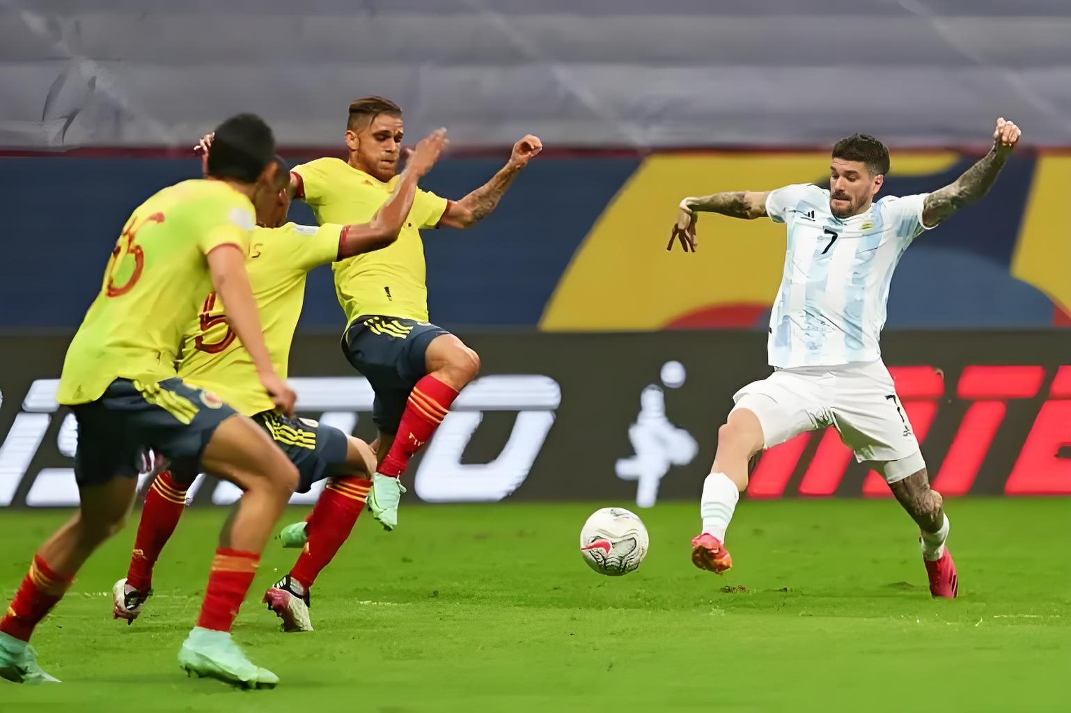 墨西哥逆转哥伦比亚，孙兴慜高光表现