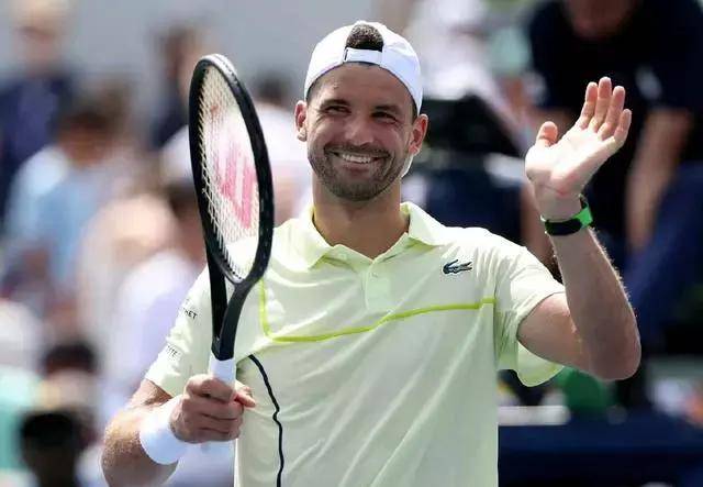 日本网球队险胜英国网球队，西西帕斯爆发神勇