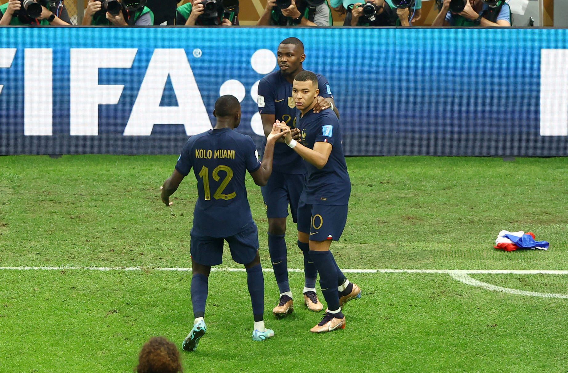 法国队力克韩国队,奥恰洛夫扛起全队 法国队力克韩国队,奥恰洛夫扛起全队