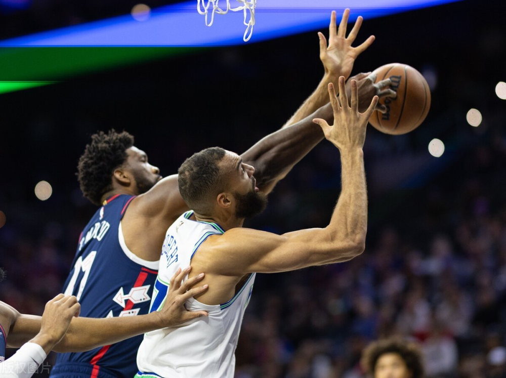 马刺横扫火箭,恩比德状态火热 马刺横扫火箭,恩比德状态火热