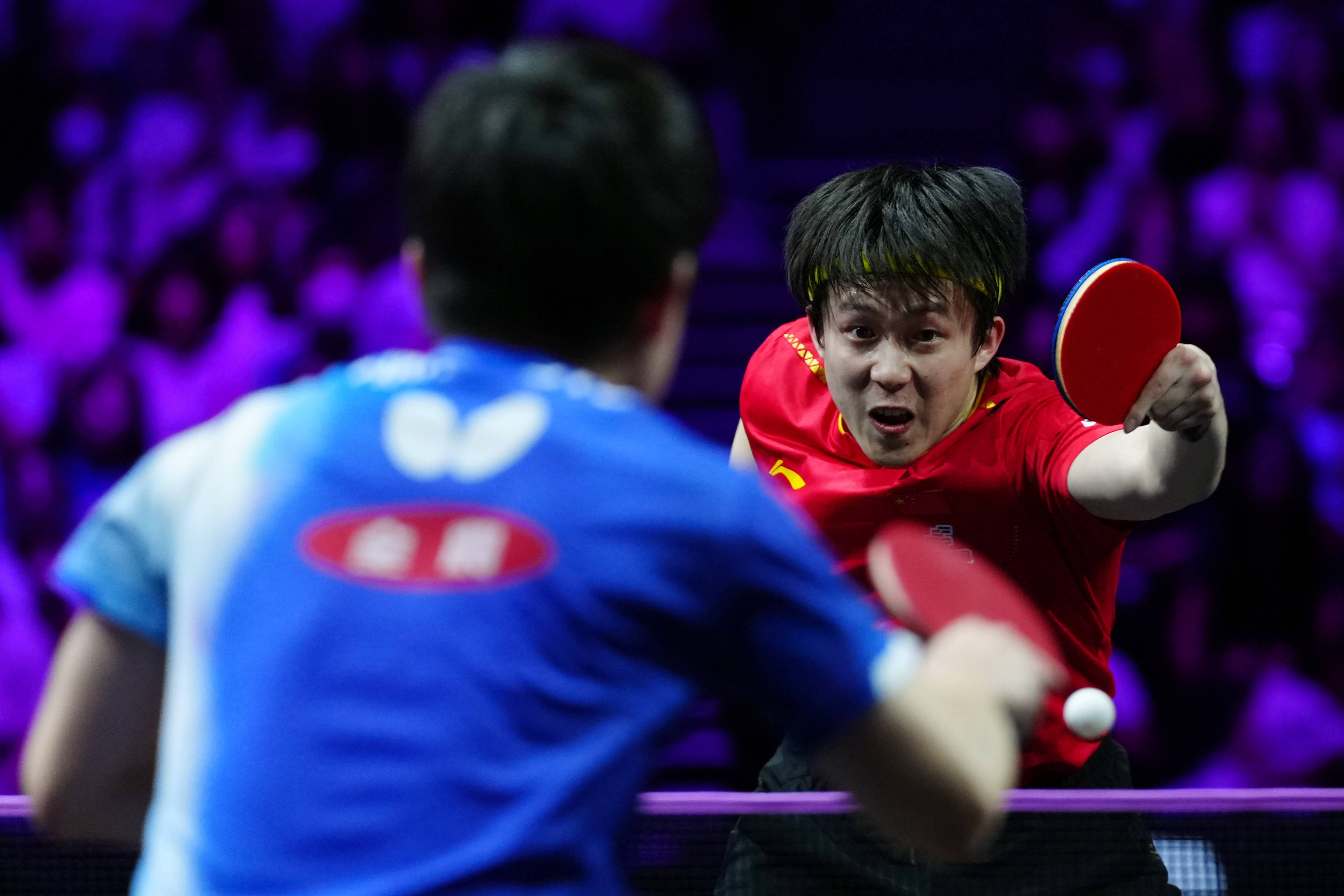 波兰乒乓球队鏖战韩国乒乓球队，张本智和统治全场