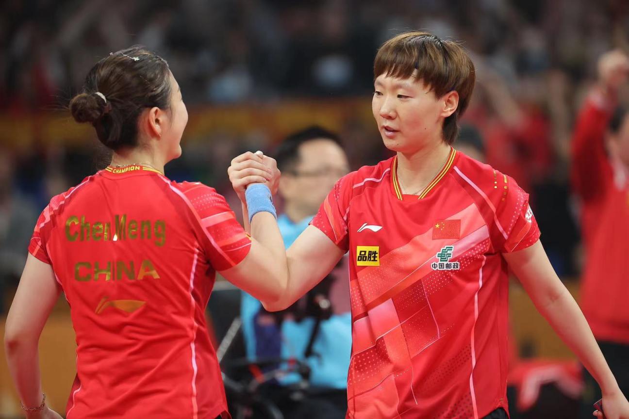 波兰队鏖战葡萄牙队，马龙带队取胜