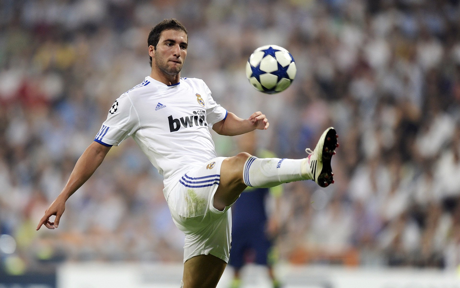 费城铁壁下的绝境独舞，利拉德逆境爆发撕裂国王