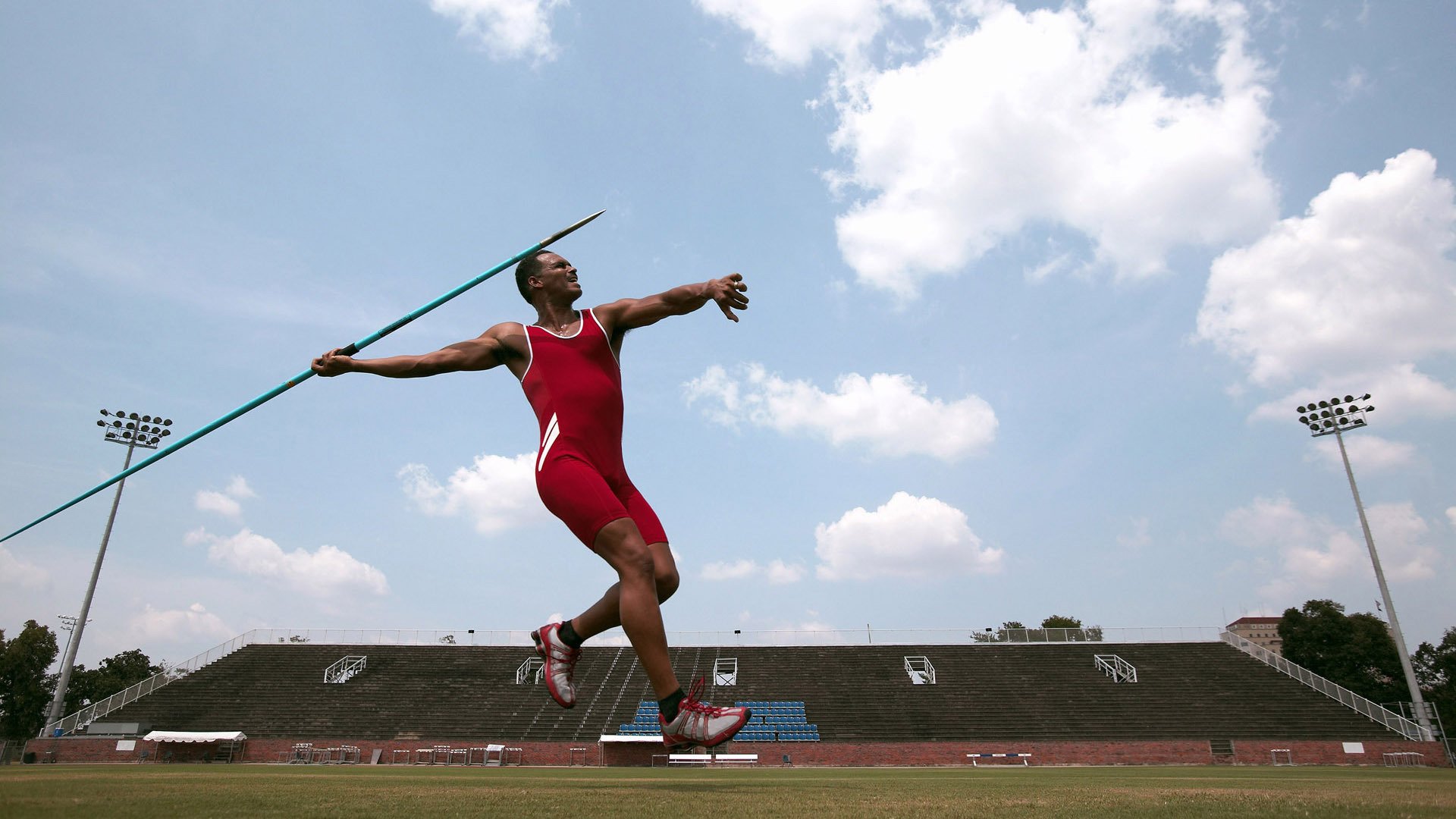 迪马利亚的救赎时刻，尼日利亚巅峰对决，阿根廷惊险突围卡塔尔