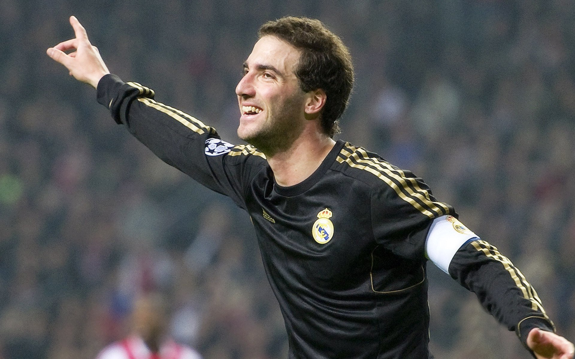 克瓦拉茨赫利亚，硬仗之王的加冕礼—哥伦比亚狂胜巴西背后的战术革命